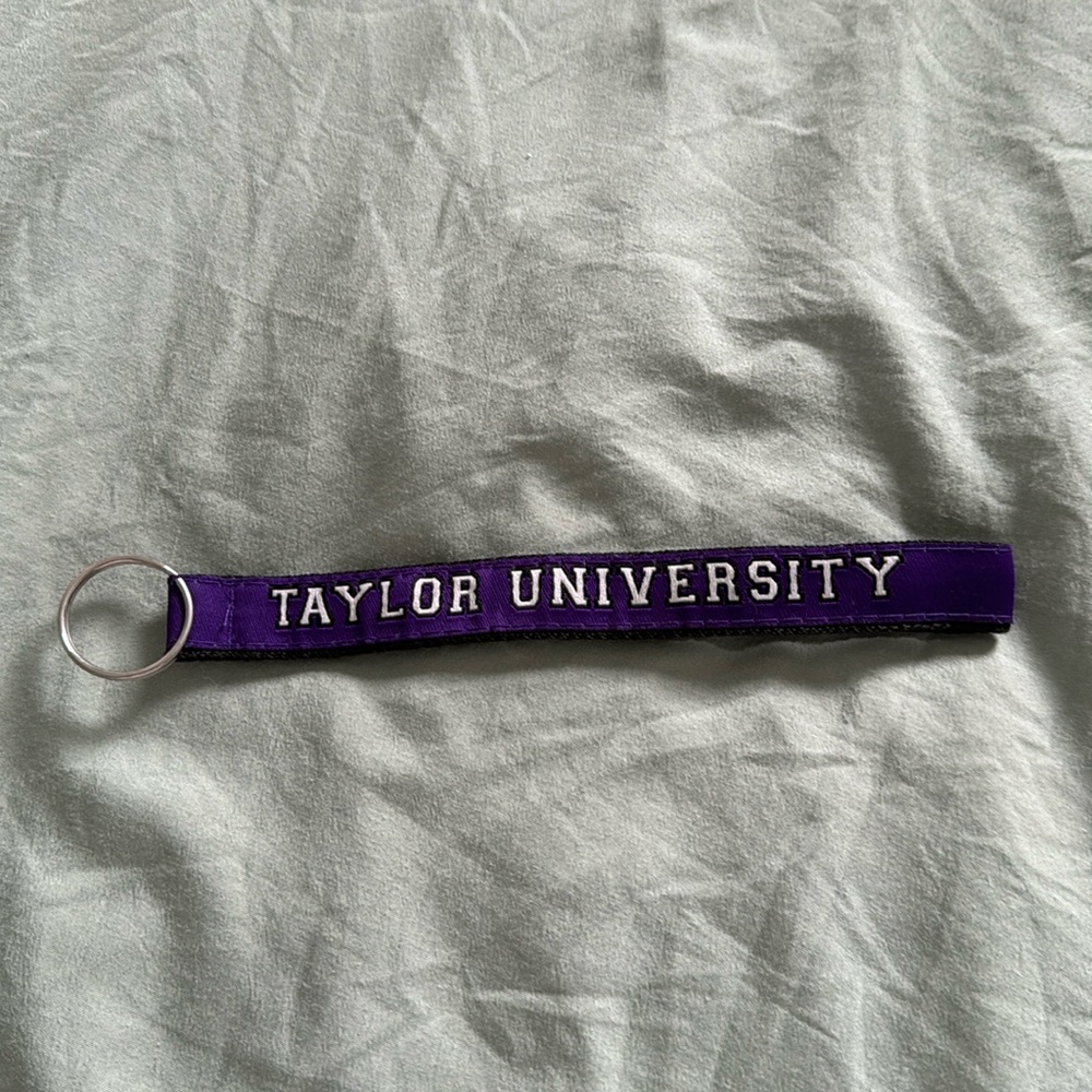 Taylor university short lanyard